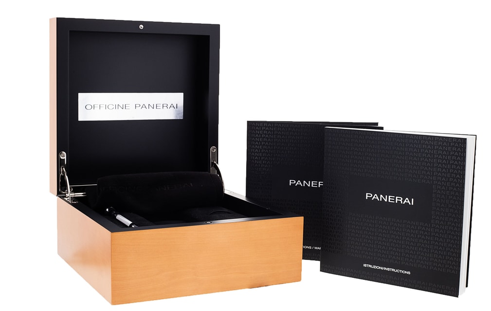 Panerai Submersible PAM00692 Image 4